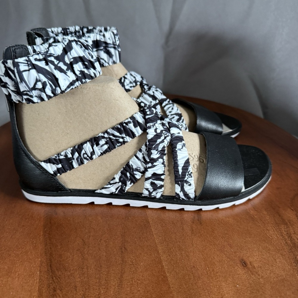 Sorel Ella II Ankle Strap Sandals Womens 9 Black White Zebra Leather NL4651-100